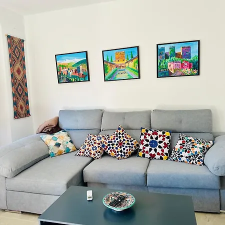 Διαμέρισμα Spacious 3-bedroom Family In The Historic Center, Albaicin *