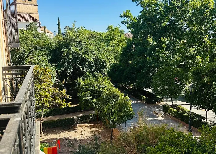 Spacious 3-bedroom Family In The Historic Center, Albaicin Διαμέρισμα *
