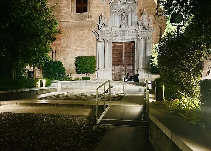 Διαμέρισμα Spacious 3-bedroom Family In The Historic Center, Albaicin